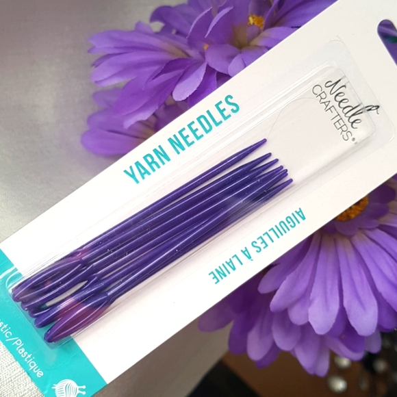 Needle Crafters Other - 6 pcs Plastic Yarn Needles Crafters
